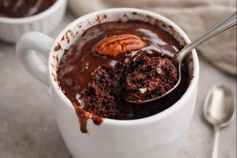 Bolo de caneca no micro-ondas