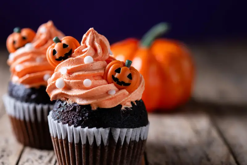 Cupcake de Halloween decorado: receita fácil e divertida