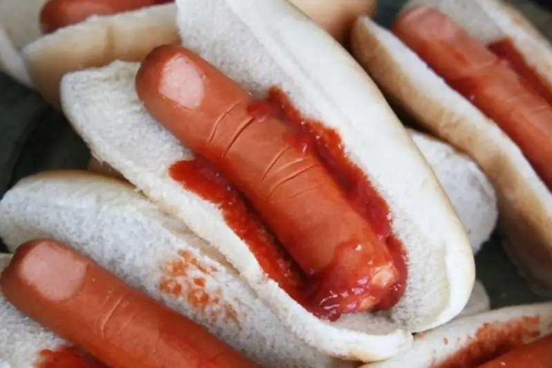 Dedos de salsicha de Halloween