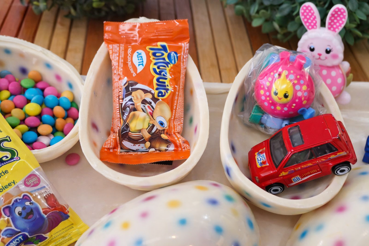 Ovo de Páscoa infantil decorado