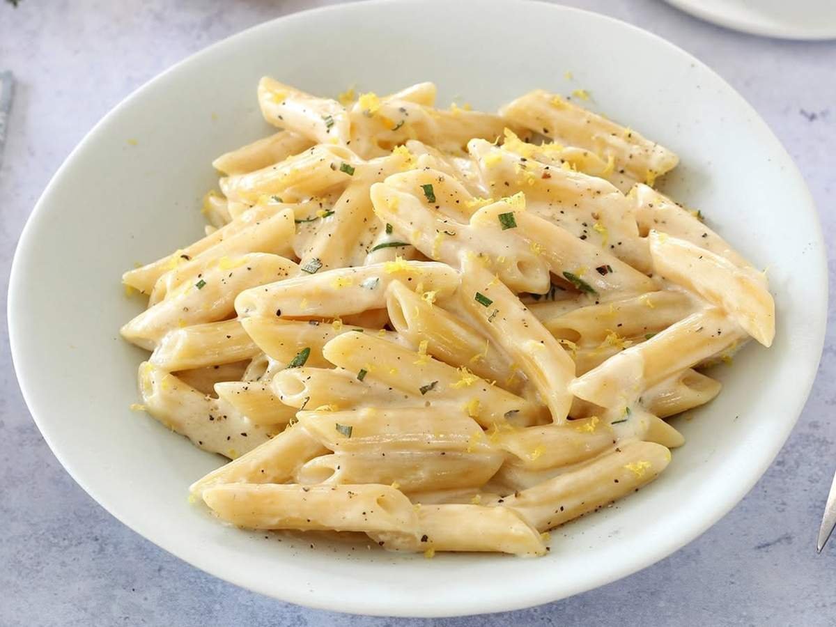 Macarrão ao molho branco