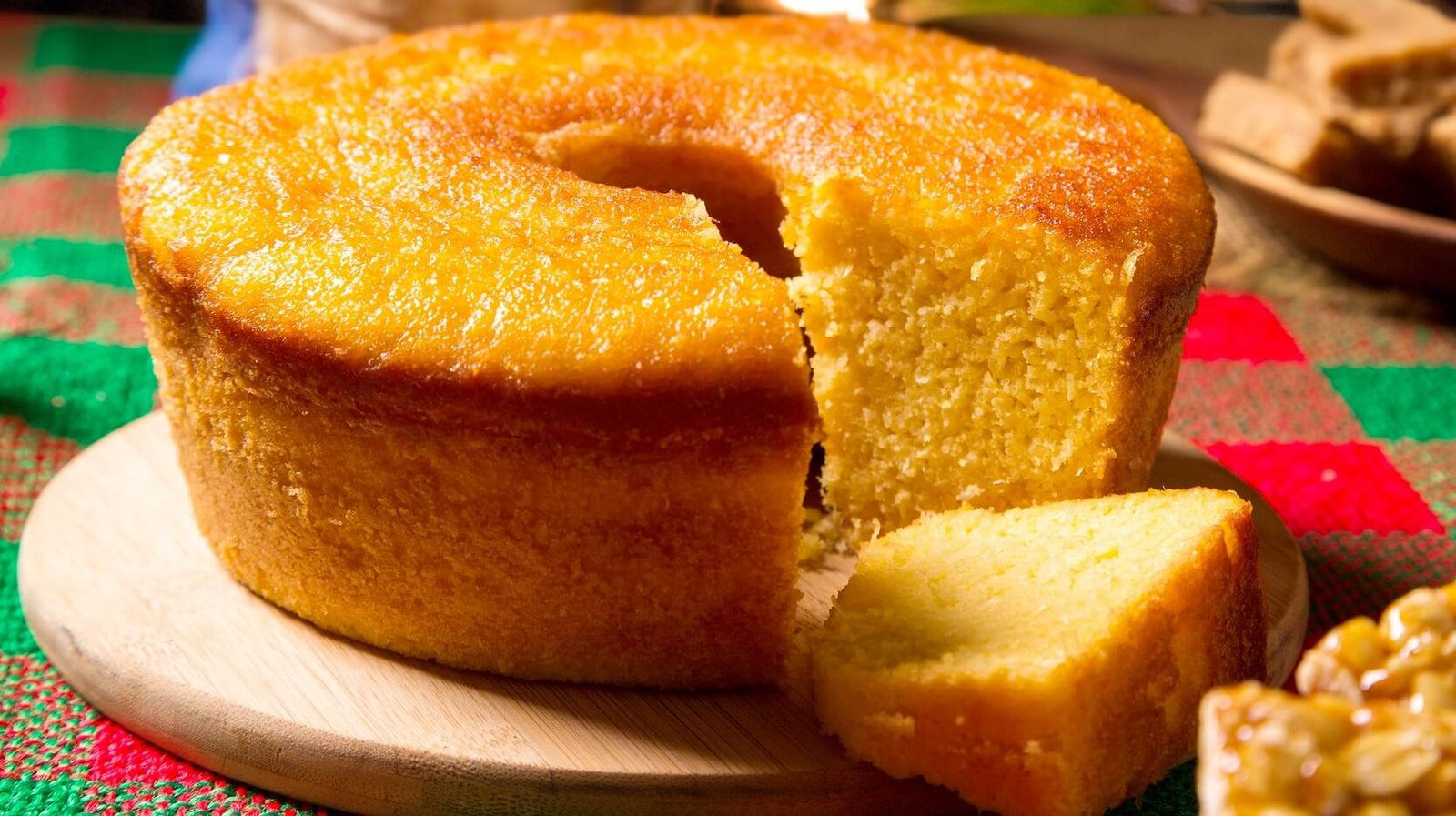 Bolo de fubá cremoso