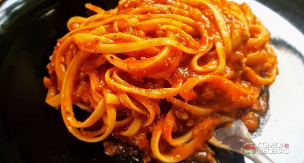 Macarrão ao molho de tomate